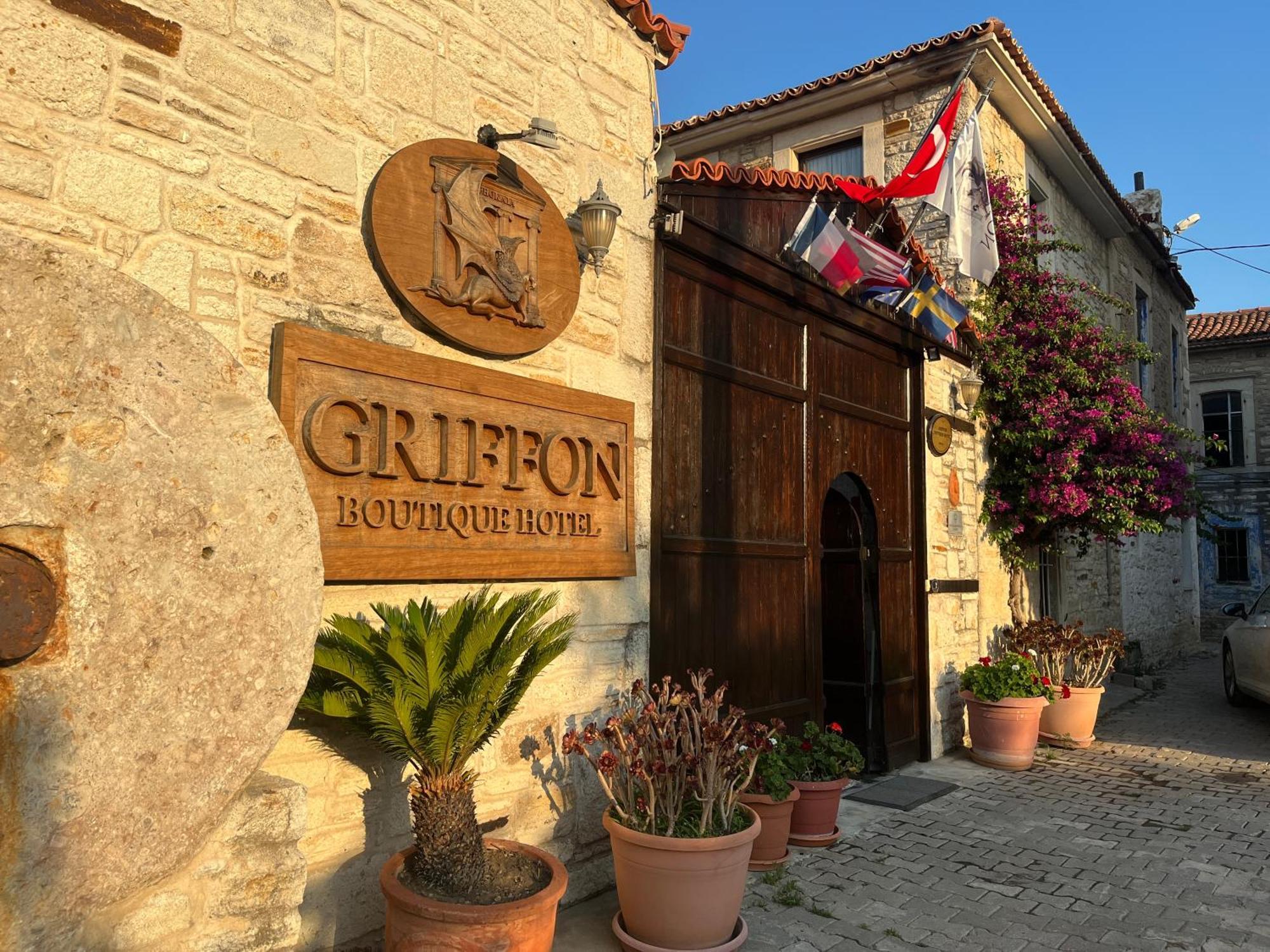 Griffon Hotel Yenifoca 외부 사진